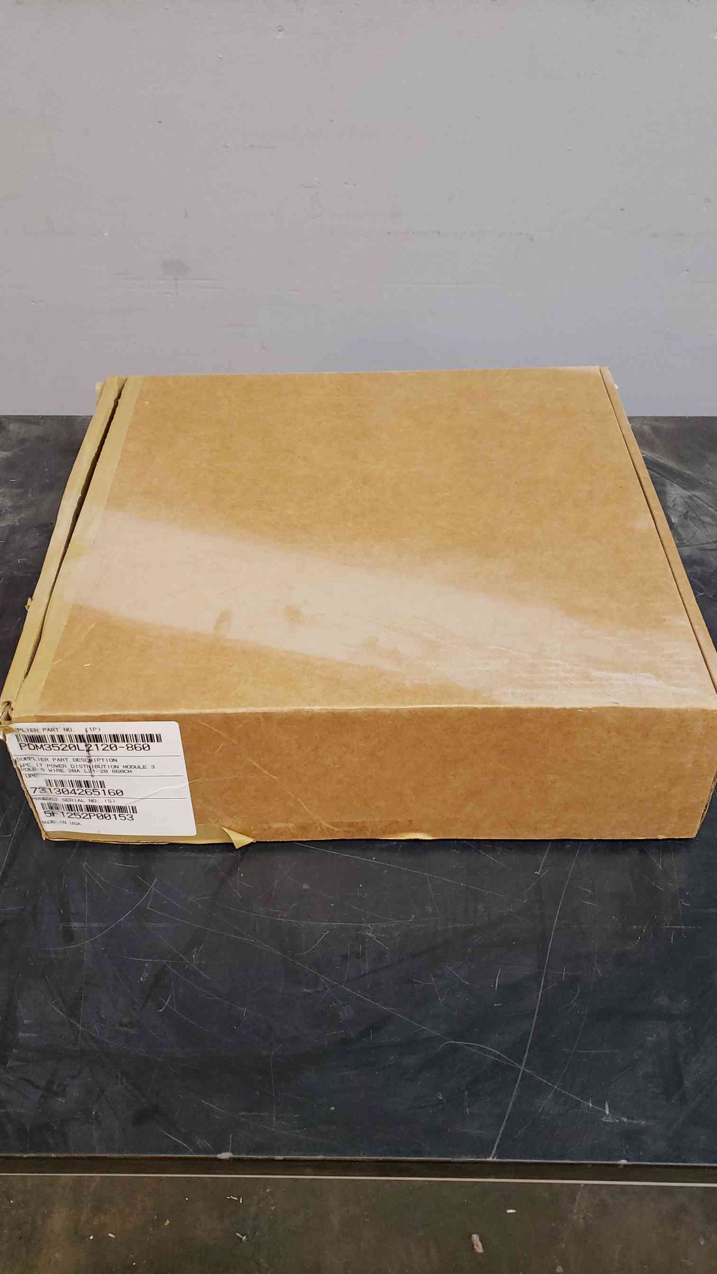 APC IT Power Distribution Module 3 Pole 5 Wire PDM3520L2120860 NEW(100916)