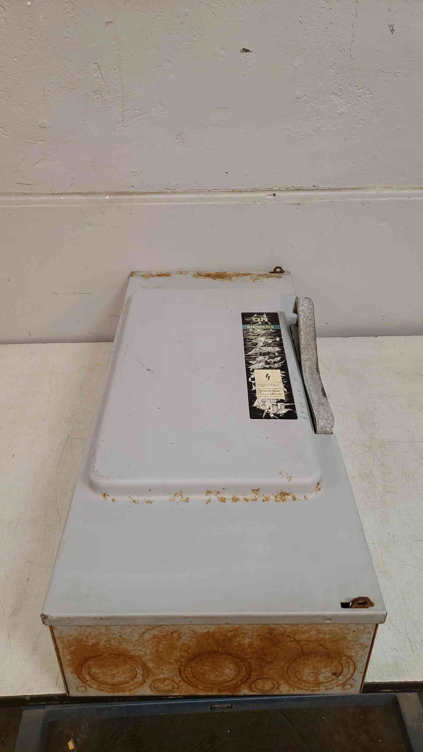 SIEMENS 200A Enclosed Switch General Duty JN424 (SKU: 1901AA)(1901AA)