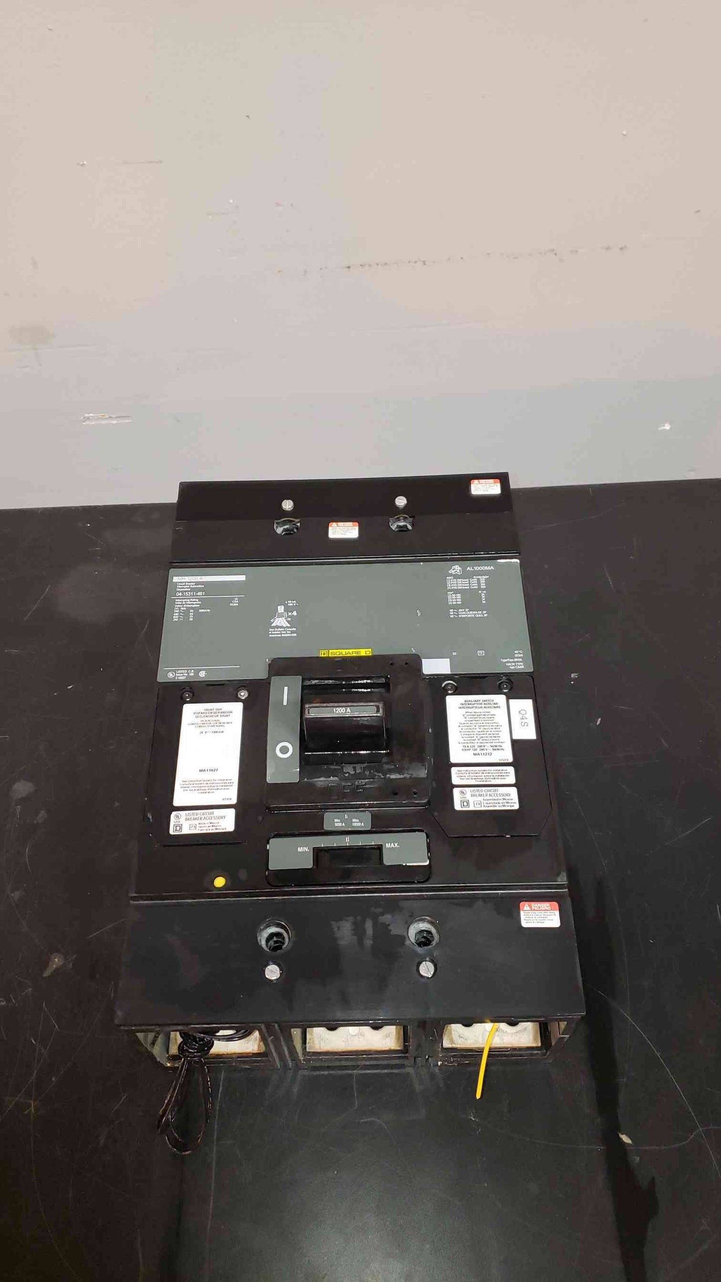 Square D 1200A Circuit Breaker MH 1200 A 0415311461(1446AA)