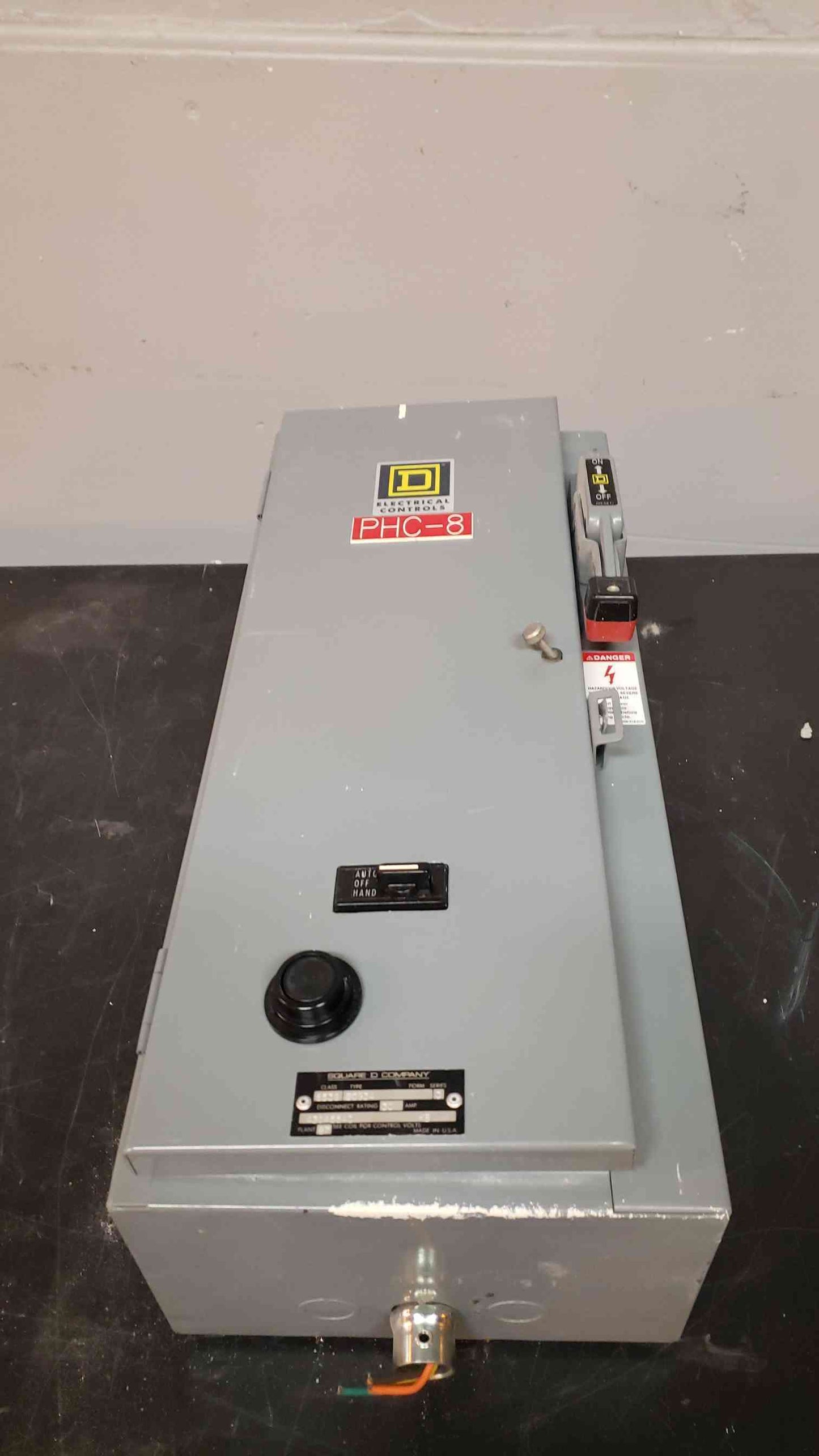 Square D Motor Control Type 1 Enclosure Size 1 8536 Starter (SKU: 3927AA)(3927AA)