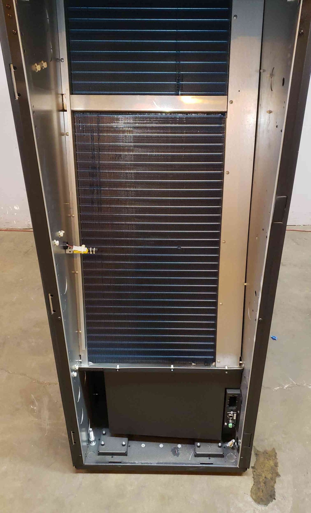 Liebert CRV CRAC CR035RA1A7N785 Air Cooled InRow 460v '15 (SKU: 2036AA)(2036AA)