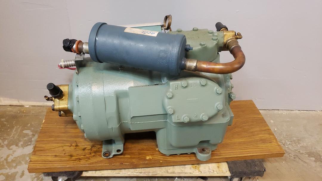 Carlyle 15 Ton Compressor 06DA8242BA3600 400/460V(S6LLST5447)