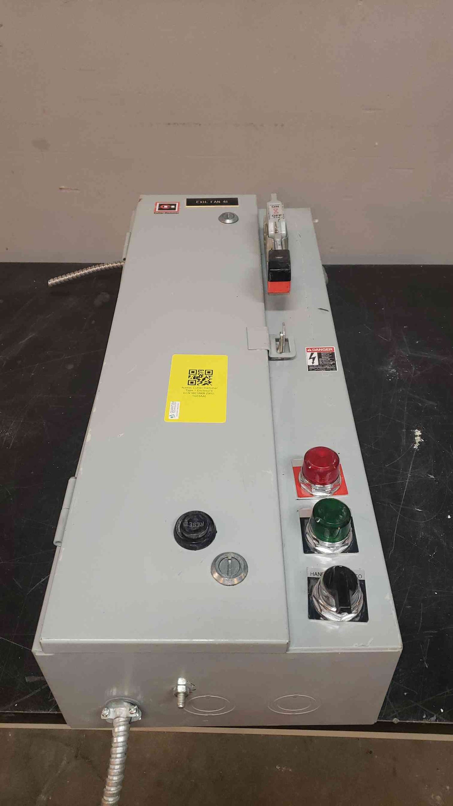 Cutler-Hammer Type 1 Enclosure ECN1801BKB Combination Motor Controller (SKU: 1604AA)(1604AA)