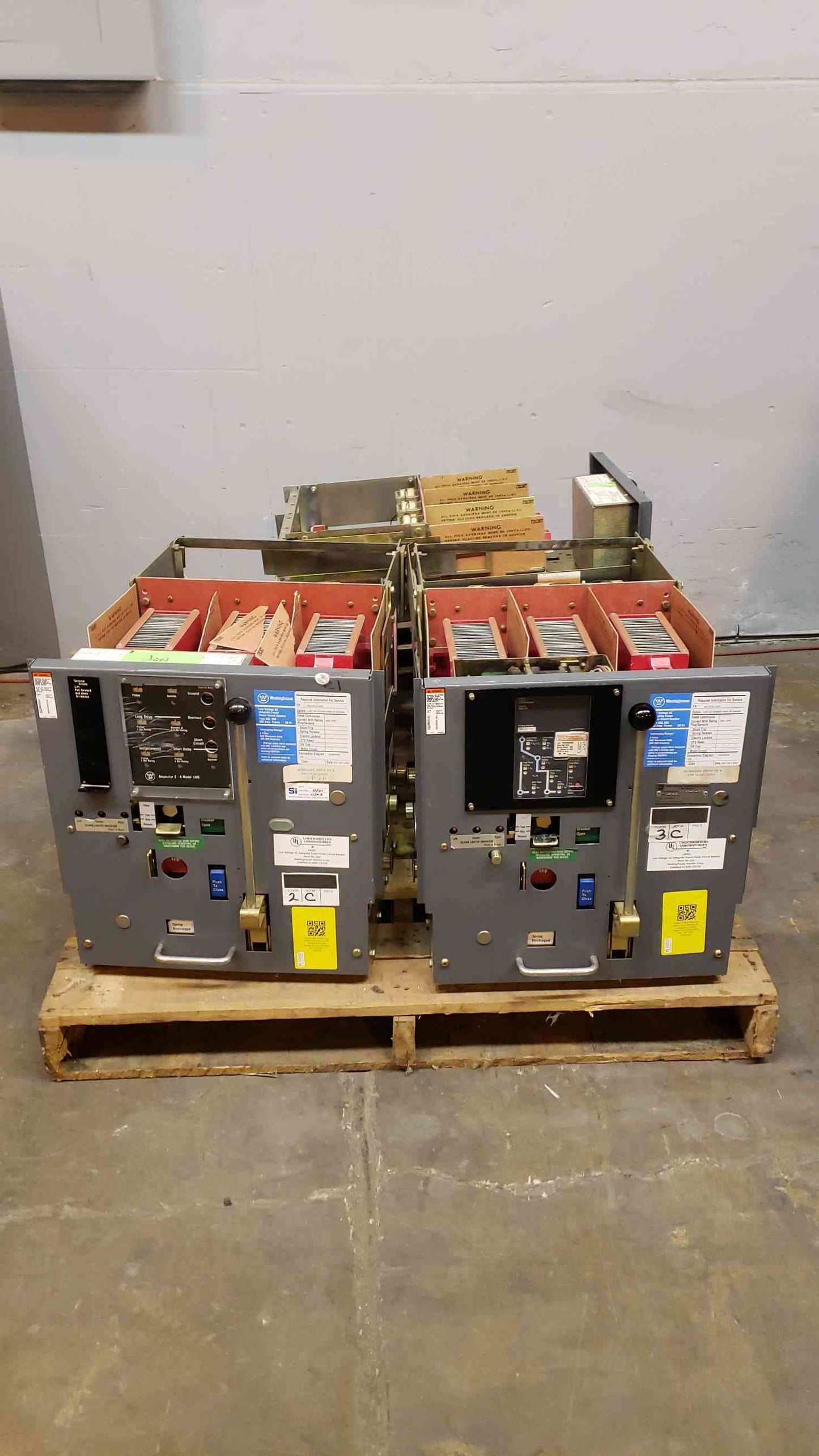 DSL206 Westinghouse 800A Frame 300A Trip Low Voltage AC Circuit Breaker DSL206 (SKU: 3590AA)(3590AA)