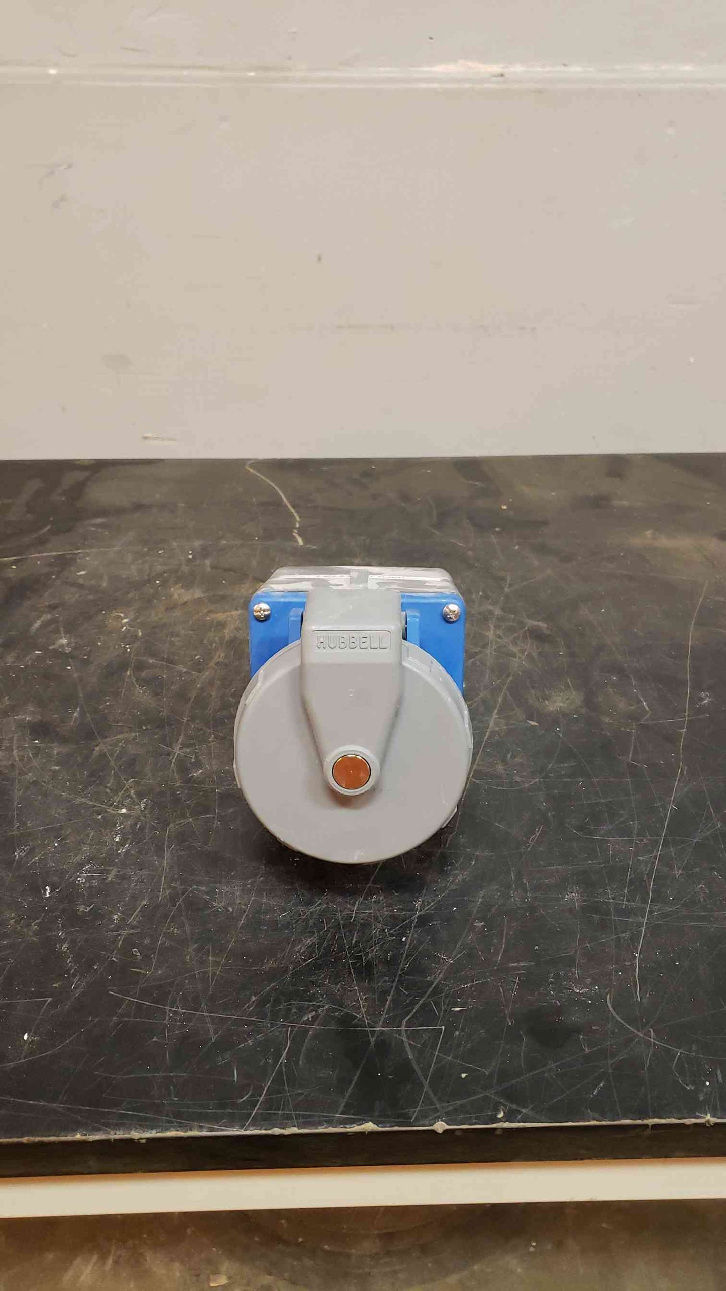 *Pickup Only* Hubbell 60A 250VAC 223A PLUG 460R9W (SKU:5571AA)(5571AA)