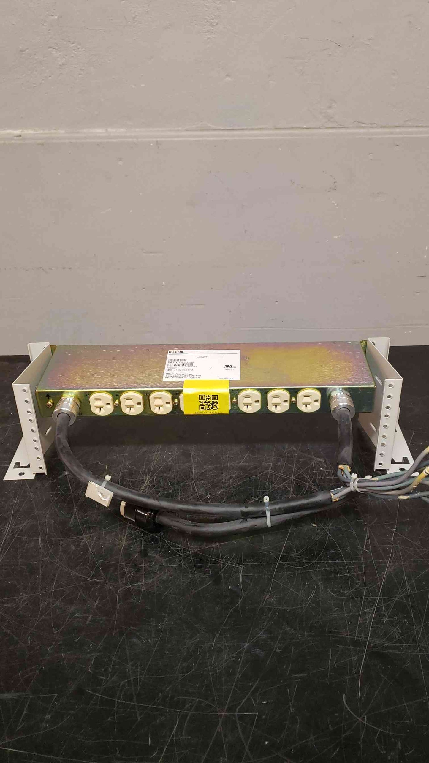 *Pickup Only* Eaton 8 Plug In PDU Strip TPC2234A2 (SKU: 14000AA)(14000AA)