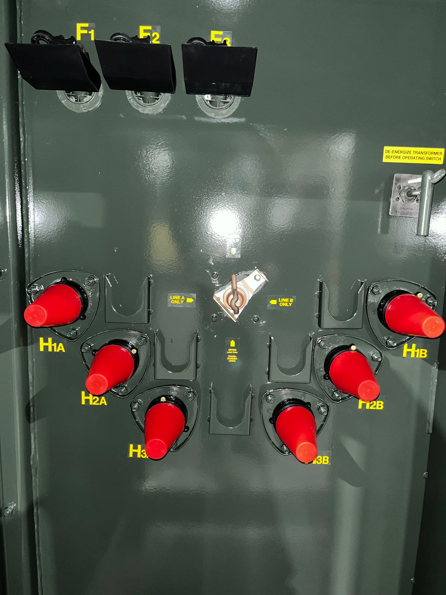 750kVA 4160 Delta Pad Mounted Transformer Reconditioned-29672