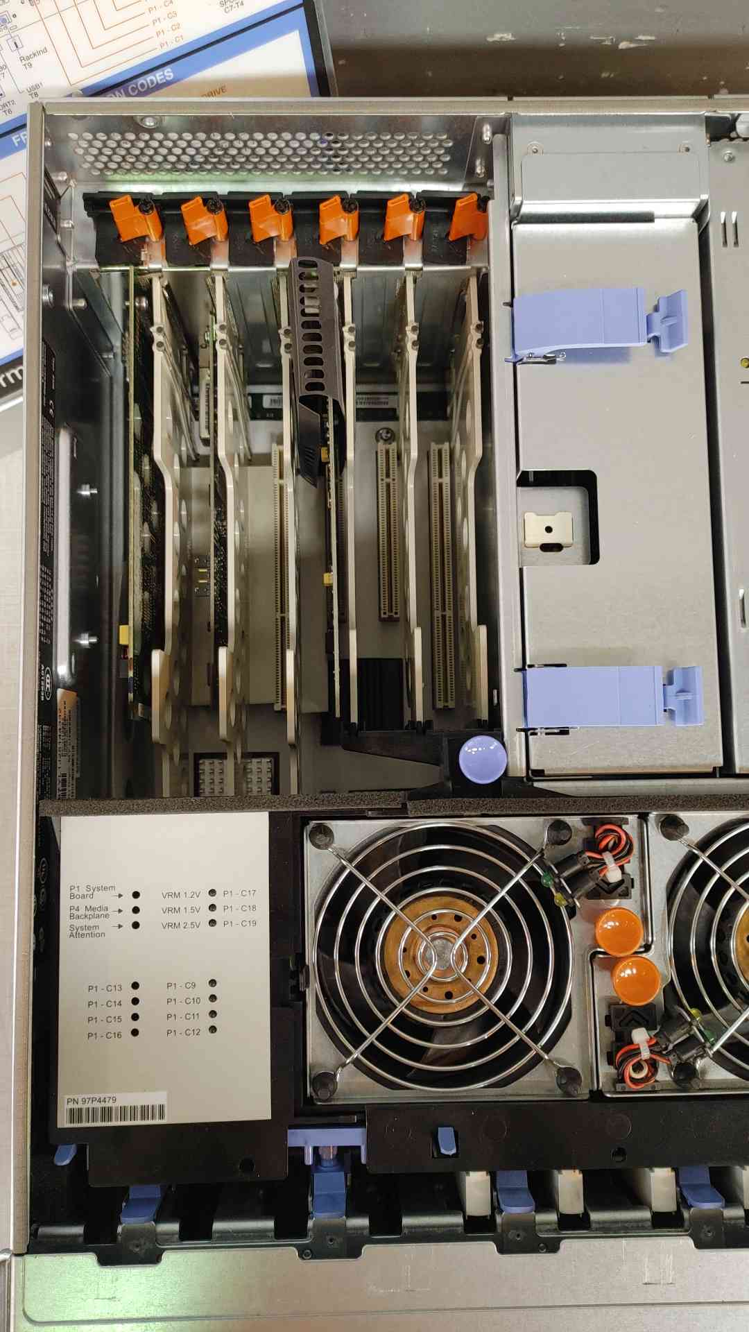 IBM eServer i5 97P3884 No HDD