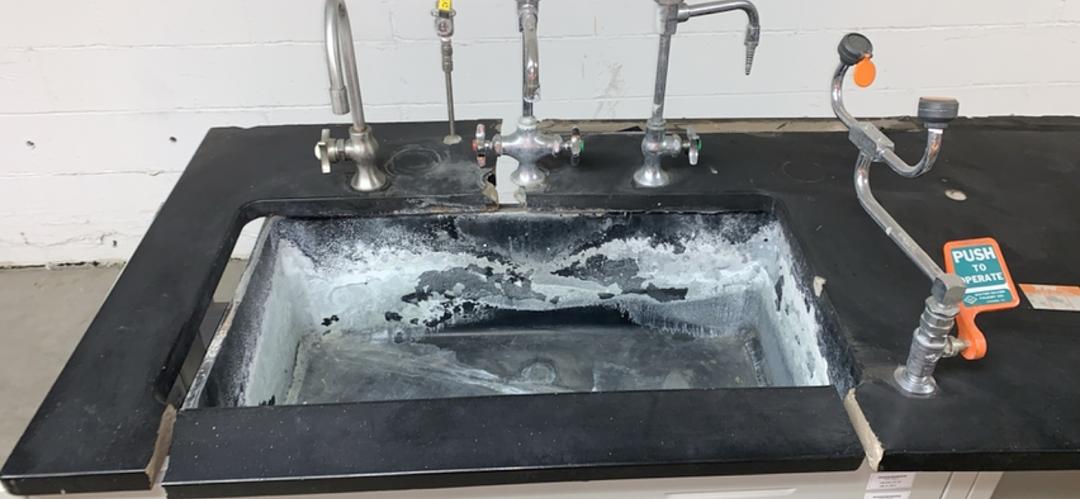 71" St Charles Black Epoxy Sink Bundle(S6LLST7142)
