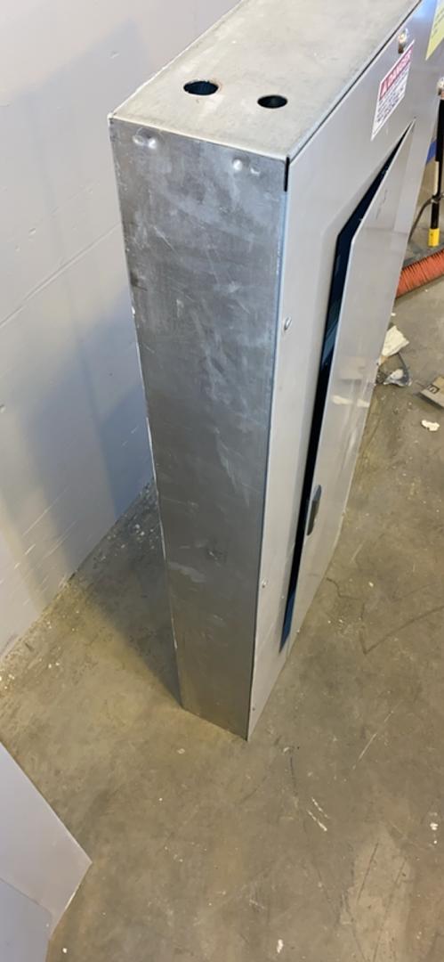 Cutler Hammer 100A Panelboard 208/120v PRL1A(S6LLST3831)