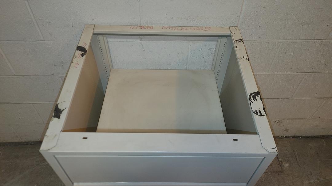 24" Contoured Cabinet(S6LLST11879)