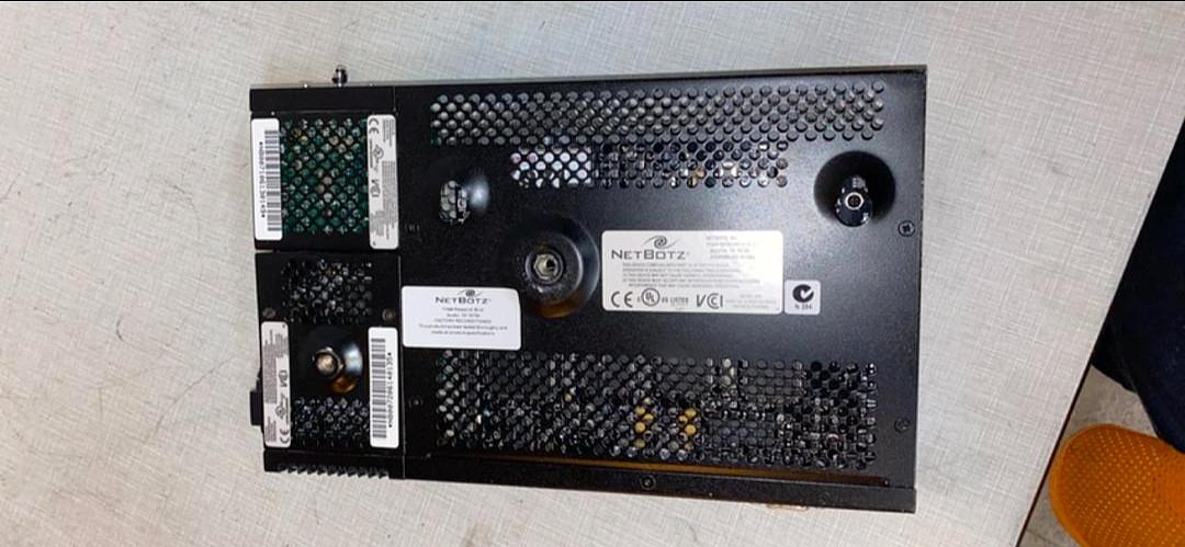 *Pickup Only* APC Netbotz Lot: 1x 500, 2x NBRK0200, & 1x 150 NBPD0150(S6LLST7085)