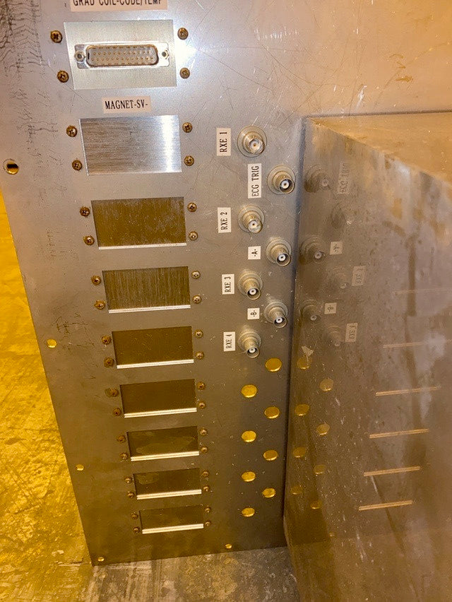 Bruker MRI Penetration Panel Filter Plate Outlet/Inlet(S6LLST0952)