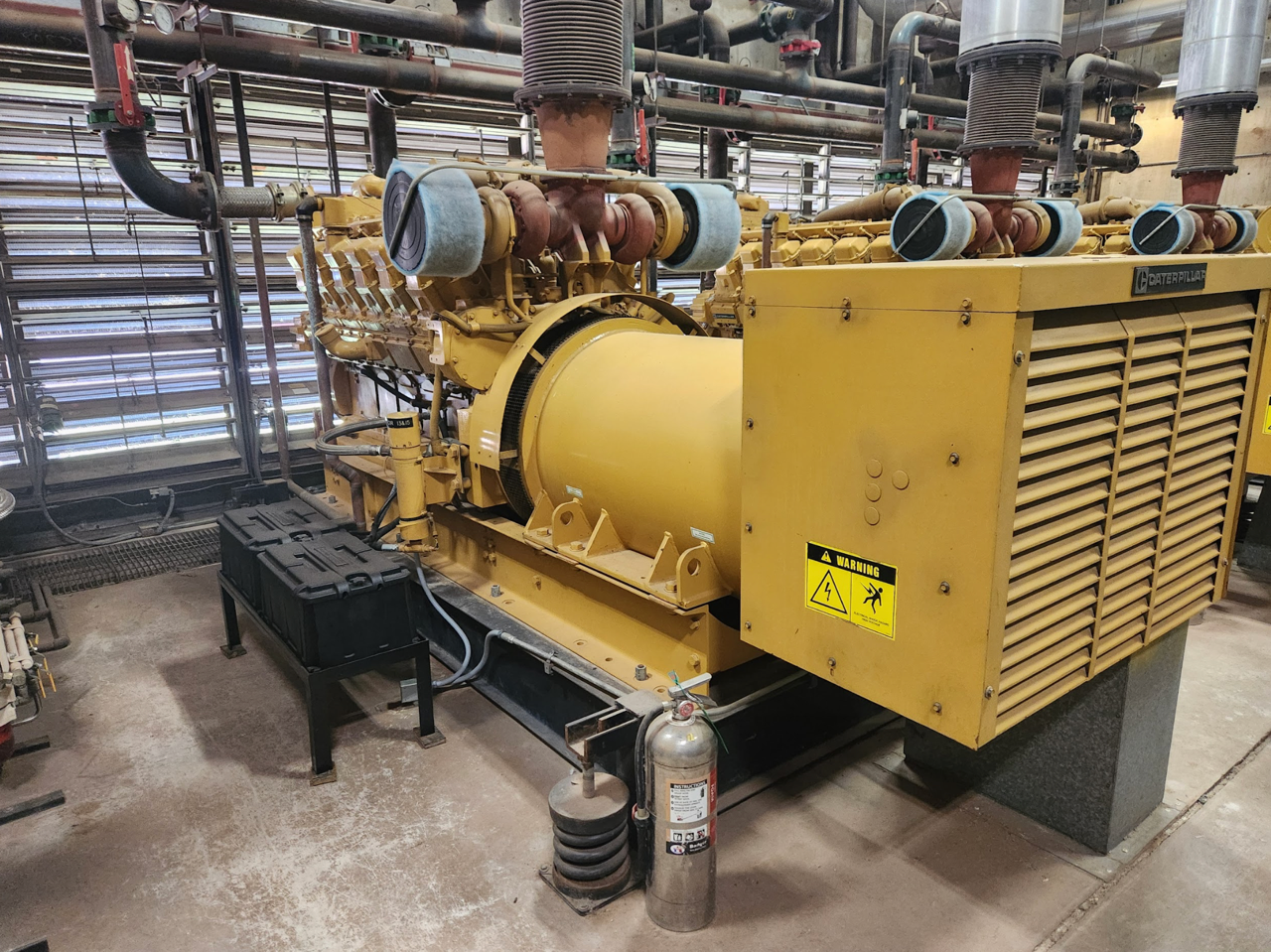 1MW 1100KW 1.1MW Caterpillar CAT Diesel 3512 STD Generator & Engine 480v 24Z