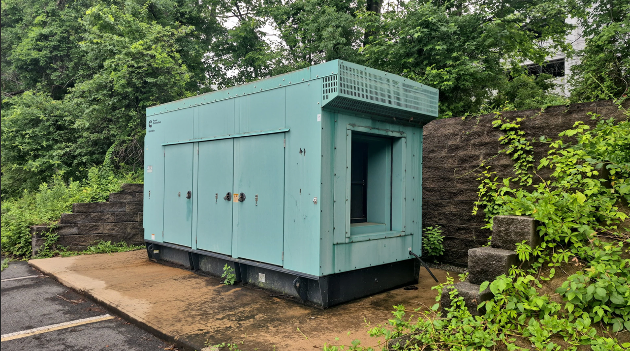 250KW Cummins Onan Diesel Generator 250DQDAA 1&3PH 188hrs '06
