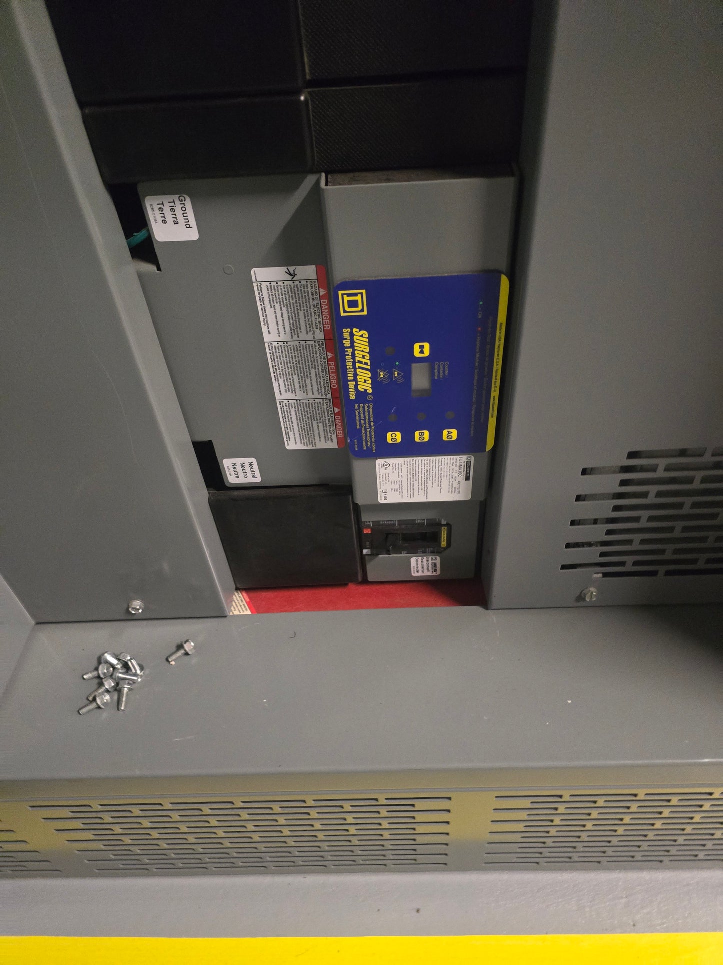 Square D QED Power-Style Switchboard 1600A 480Y/277V 3PH 4W Distribution Panel