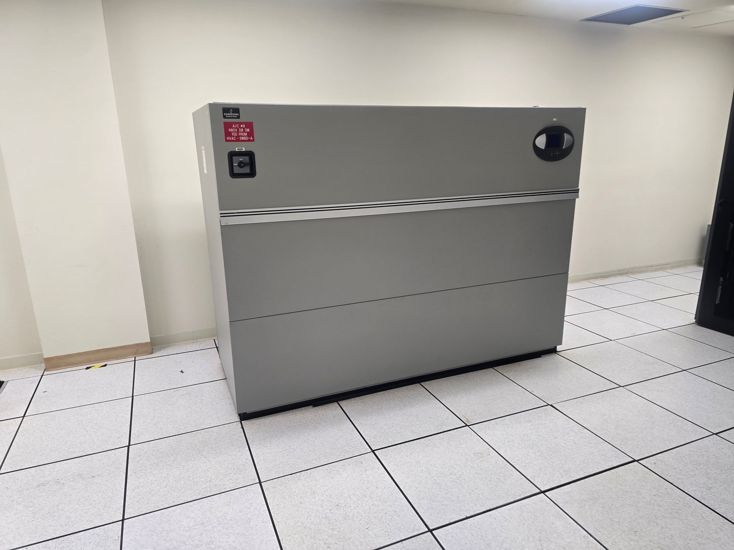 Liebert DH290AUAAEI 20 Ton CRAC Data Center AC Unit 460V 3PH iCOM Controls