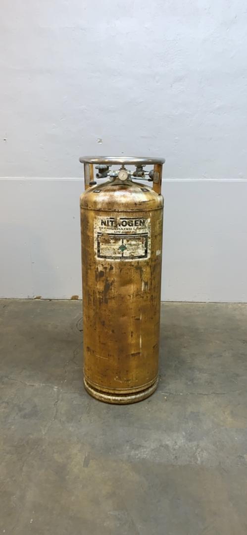 Liquid Nitrogen Storage Tank