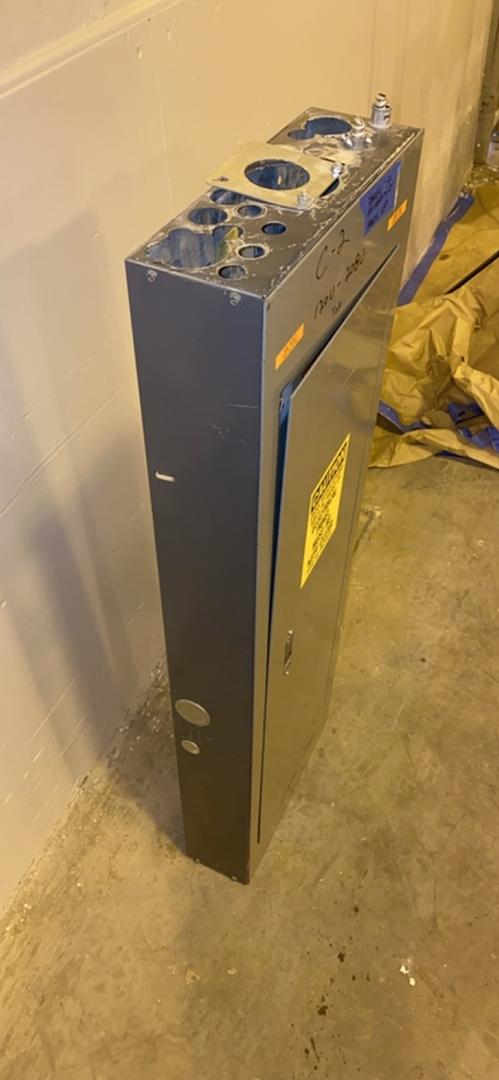 225A 240V Cutler Hammer Breaker Panelboard Loaded w/Main(S6LLST3769)
