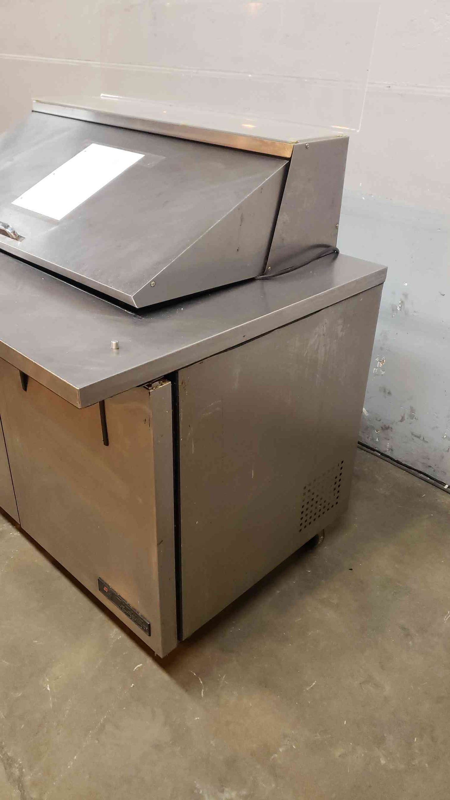True Stainless Refrigerated Prep Table TSSU-48-18M-B TESTED (SKU: 106626)