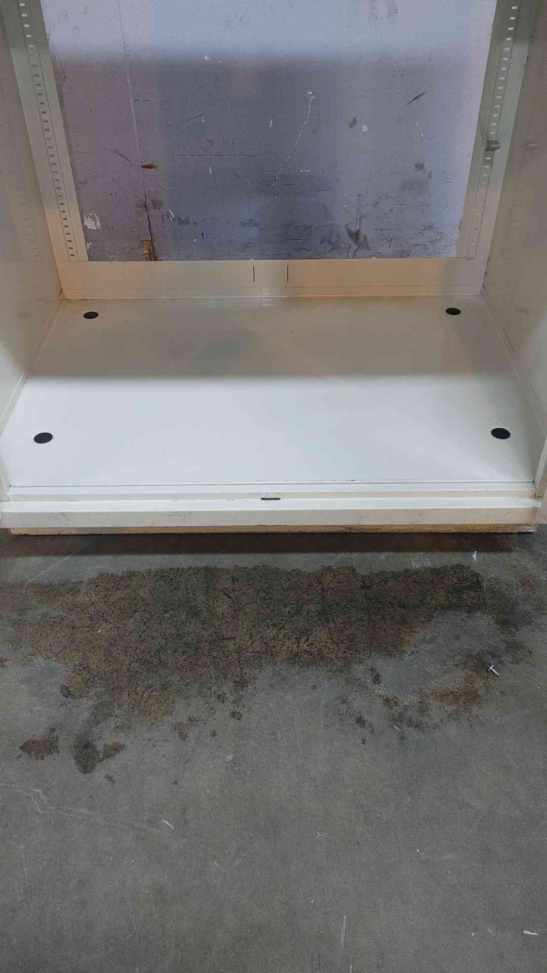 Jamestown 30" Mixed Casework W/ Lock (SKU: 106815)