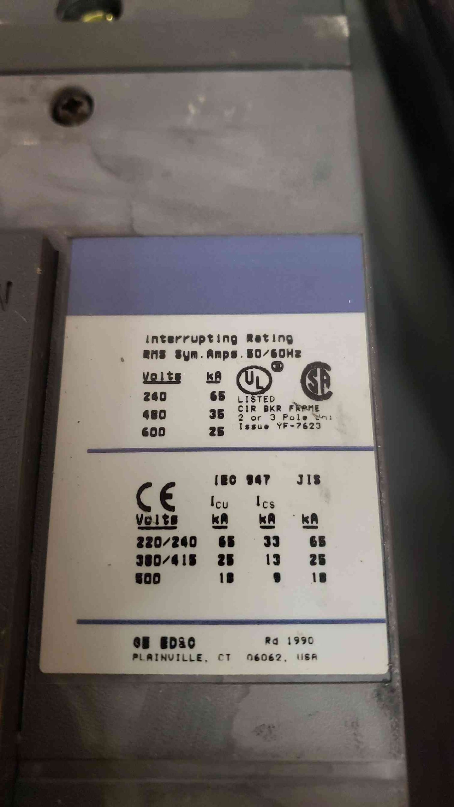 GE 400A Circuit Breaker Enclosure SGHA36AT0400 (SKU: 106901)