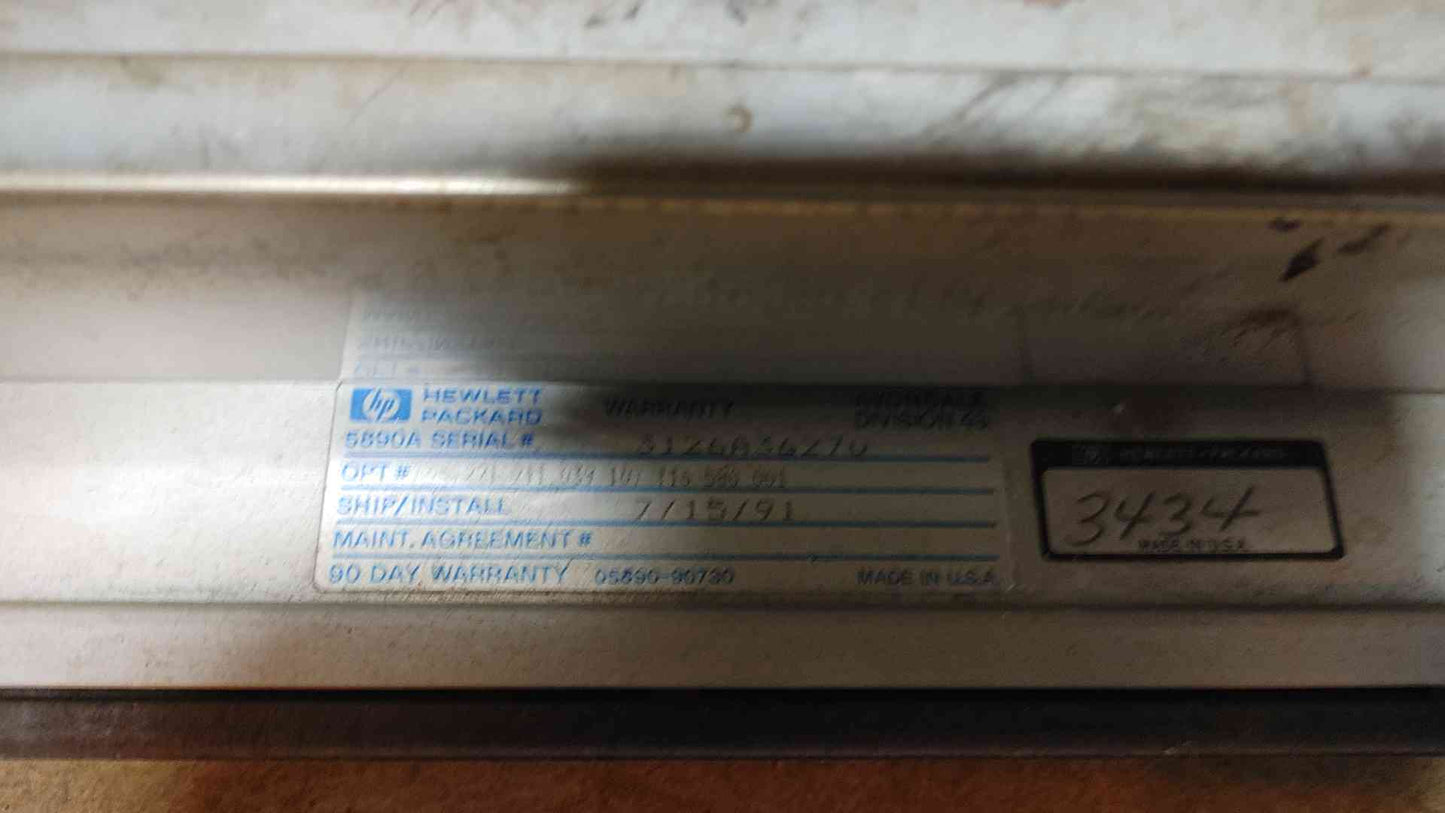 Hewlett Packard Series 2 5890 Gas Chromatograph (108723)