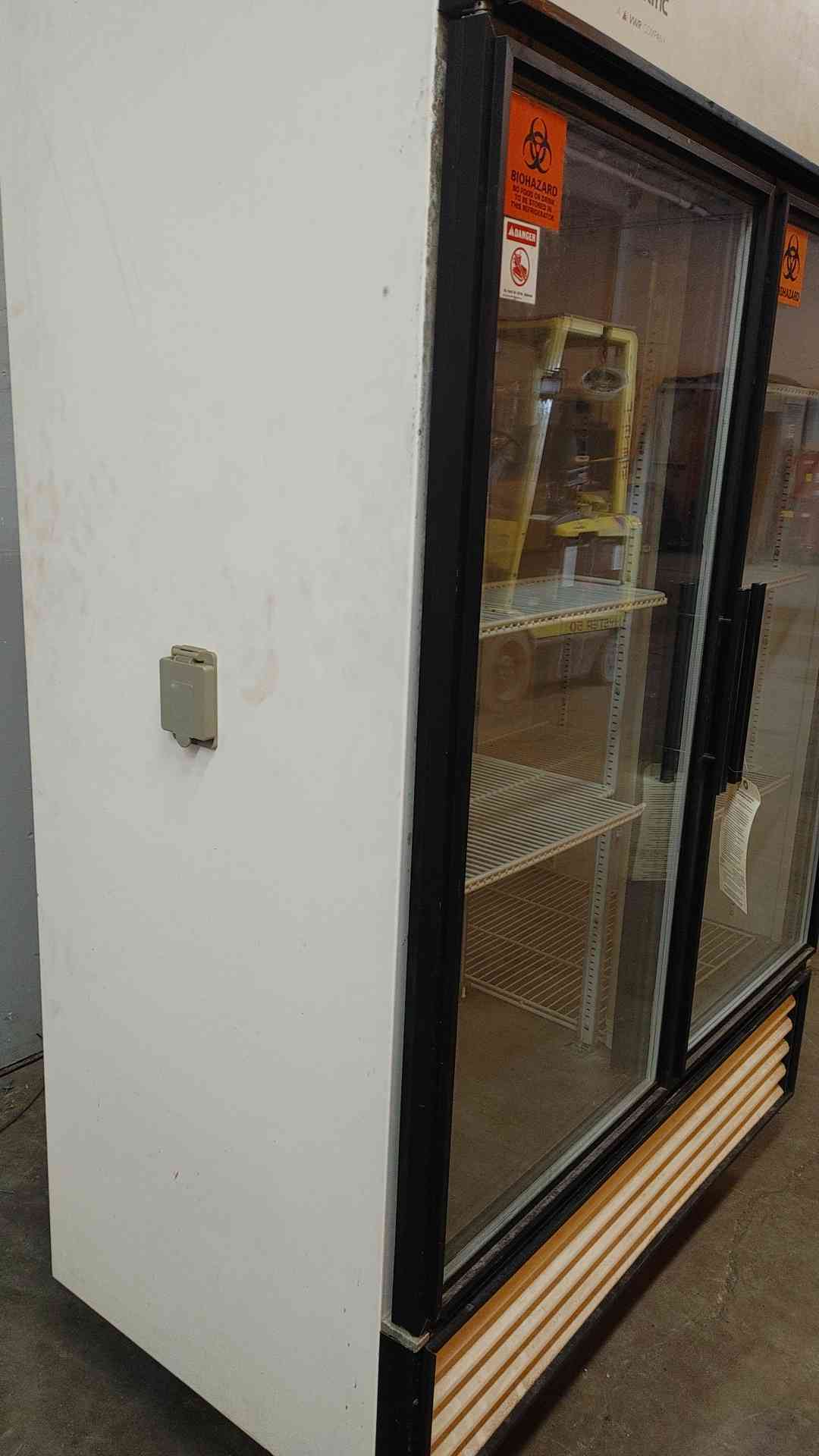 VWR Scientific 2 Door Lab Refrigerator GDM-49 115V 60 CYC 1 Ph 10A (109277)
