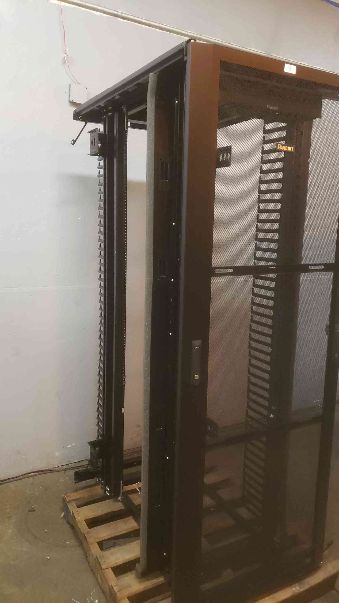 Panduit Non-Enclosed Server Rack N8522BV W/ 1 Door (SKU: 109634)