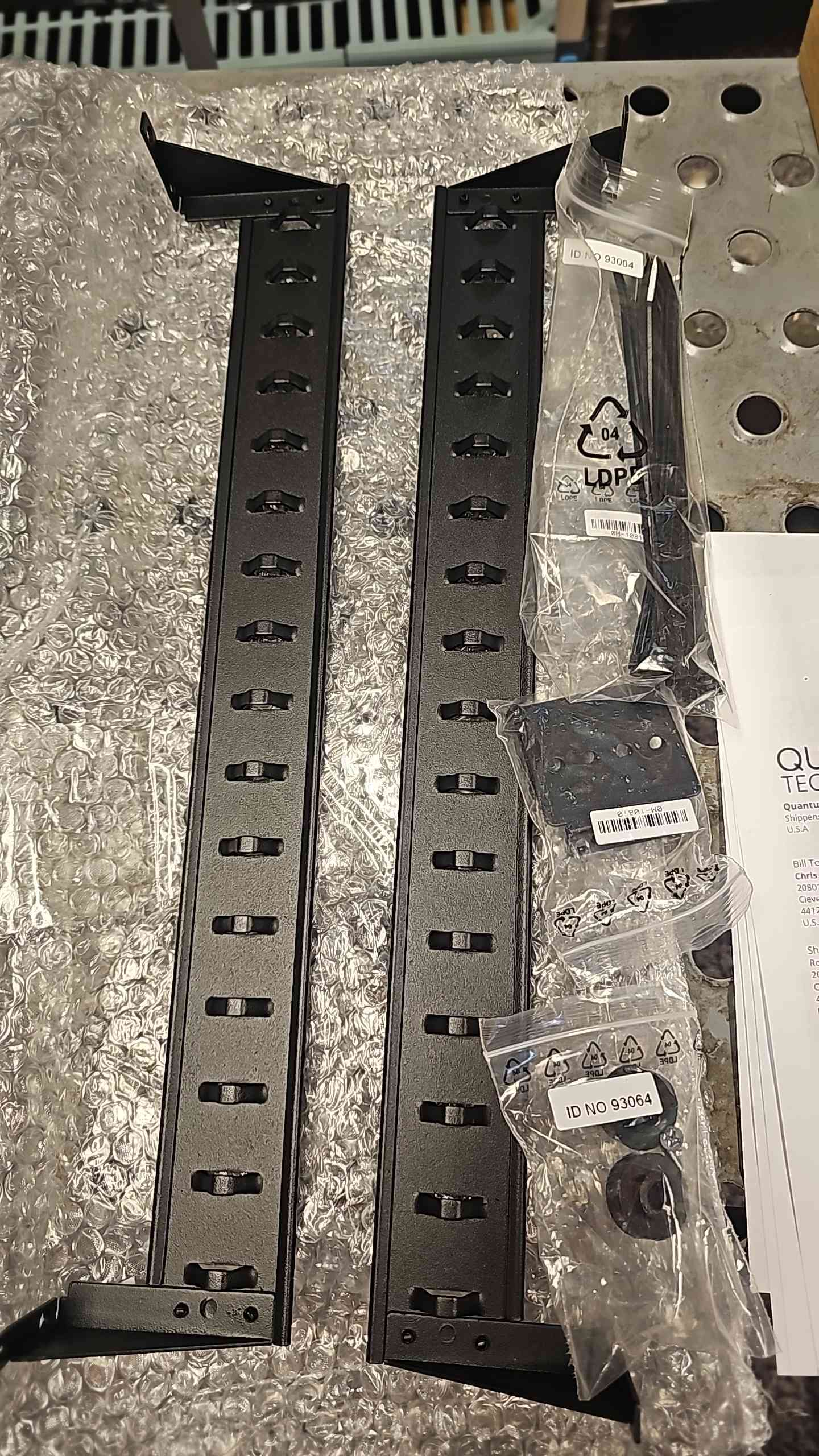 NEW APC PDU Mounting Brackets For AP7530 (SKU: 111670)