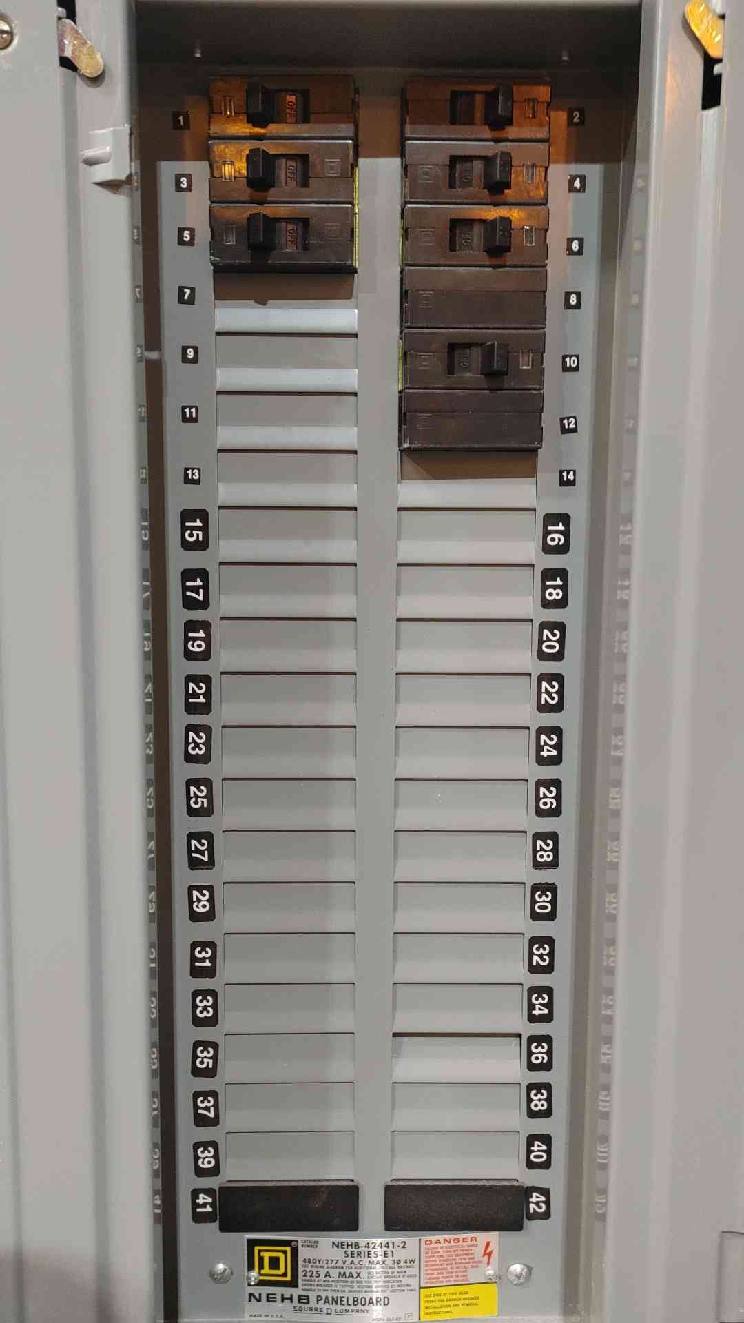 Square D NEHB-2MW 225A 480Y/277V 3PH 4W Panelboard NH53TS Trim w/ Main Breaker (SKU: 112501)