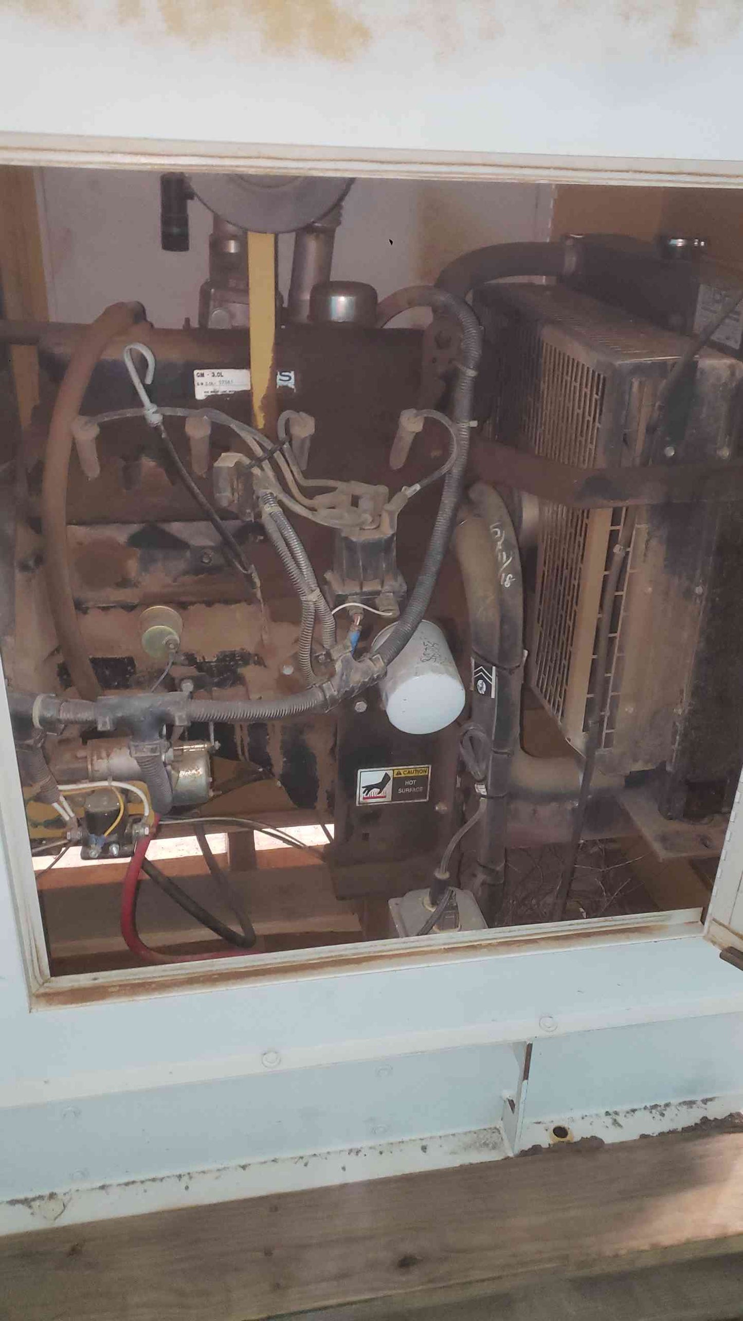 AS-IS 20KW Elliott MagneTek 20 RN 120/240V 1PH LP/NG 693 Hrs.(SKU: 113350)