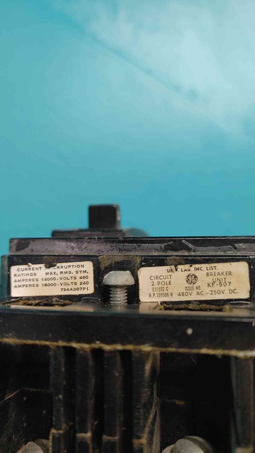 General Electric Circuit Breaker 20Amp/250v 2 Pole(Sku:114237)