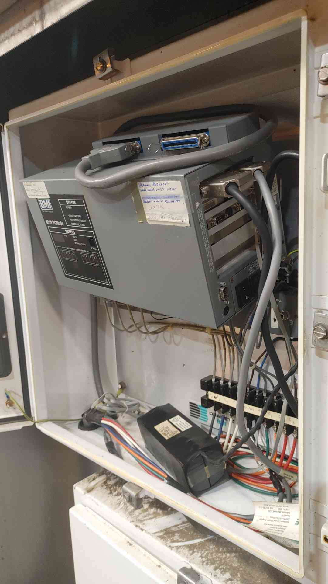 Dranetz BMI 8010 PQNode Power Quality Analyzer Monitor Substation Enclosure Cabinet