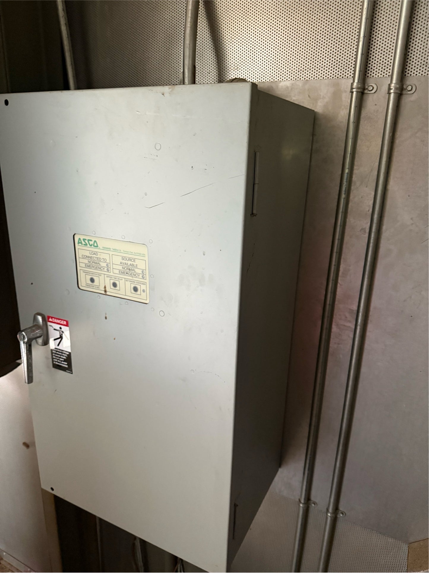 ASCO series 300 ATS 70amps 480v 3PH A30037091C