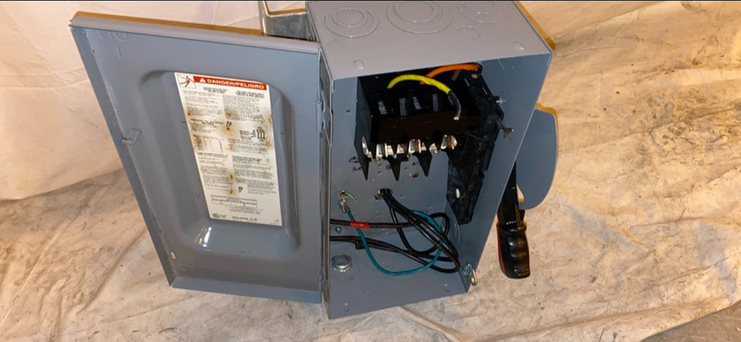 Square D HU362 Heavy Duty Safety Switch(S6LLST2978)