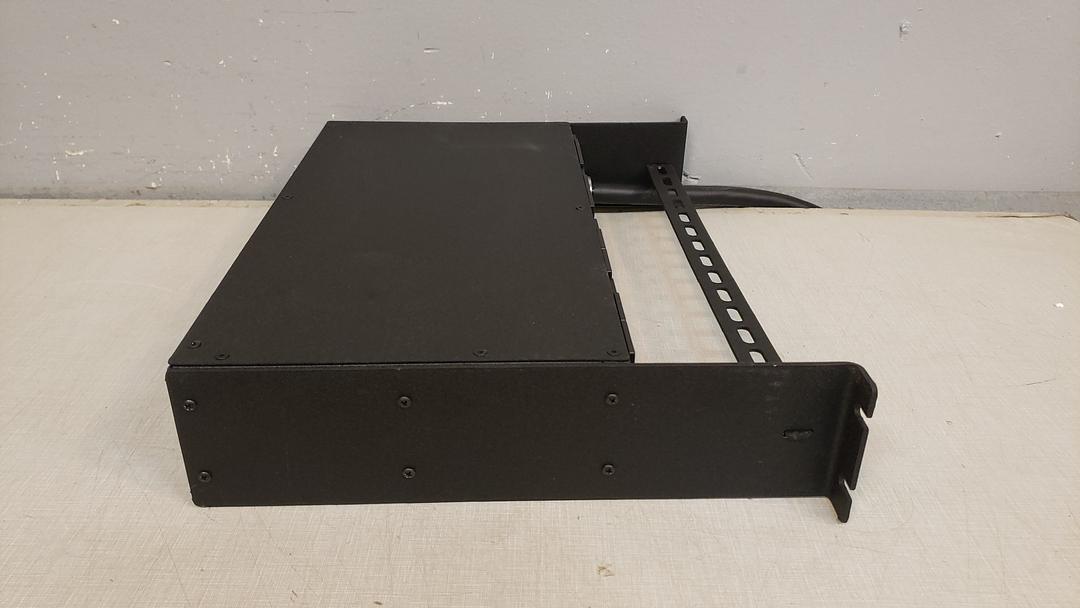*Pickup Only* NEW Geist 2U PDU Strip 24A 2RCXR18315316BPS56D(S6LLST11178)