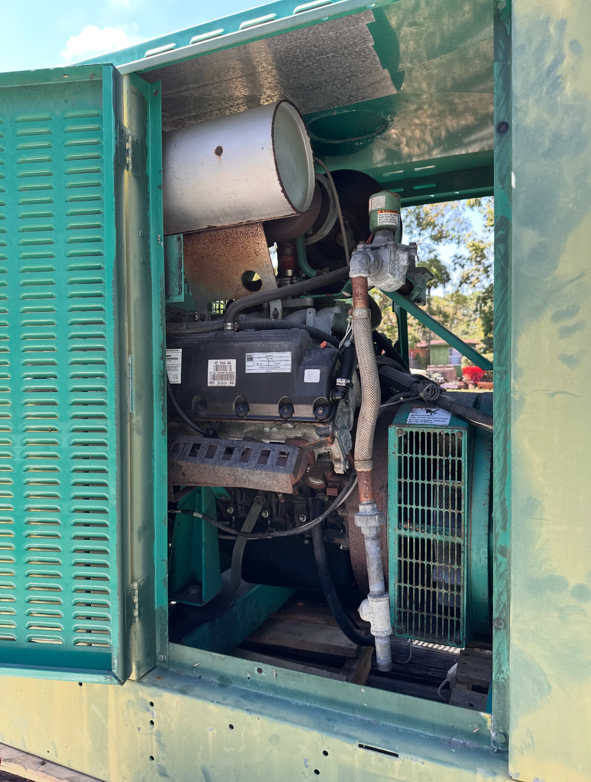 100KW Cummins GGHH Nat Gas LP Generator Multi Voltage 2300Hrs '04 TESTED