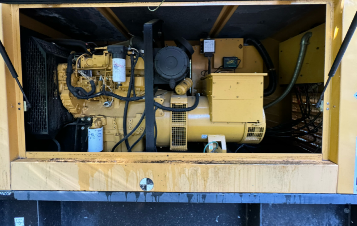 60KW Caterpiller Olympian D6j0-4S Diesel Generator '06 1ph 120/240