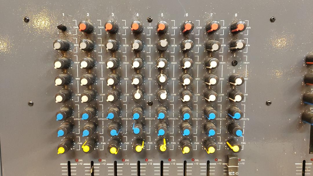 DOD Electronics 822 RM 8 Channel Professional Mixer MXR1(S6LLST10739)