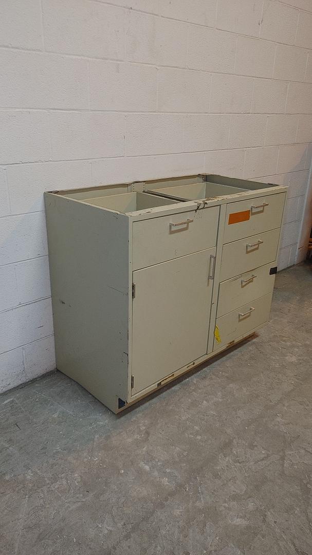 42"St Charles Casework(S6LLST11894)