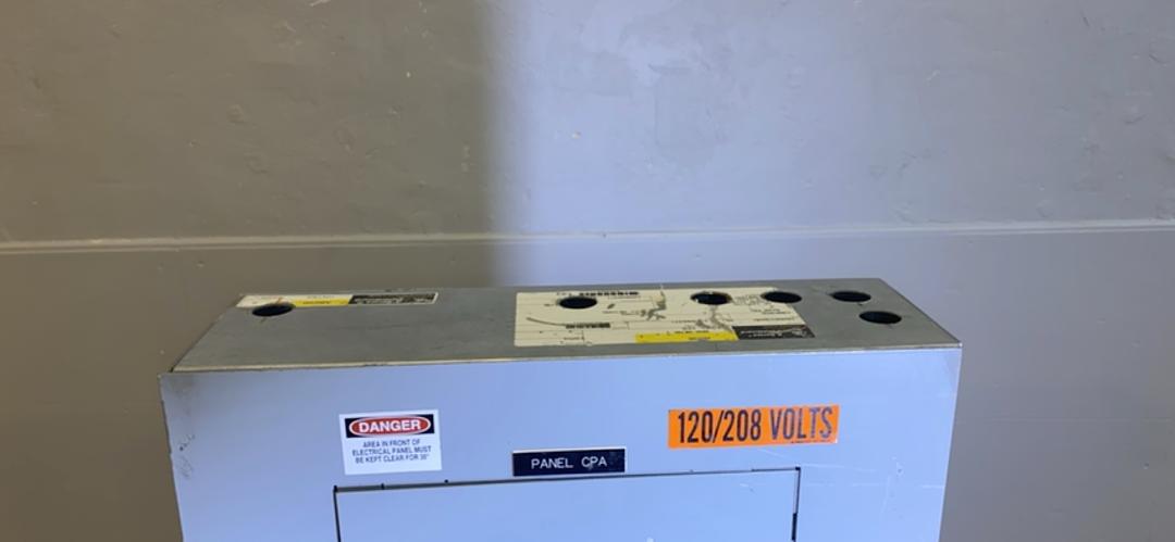125A GE Panelboard 208/120 W/ Main Loaded(S6LLST4235)