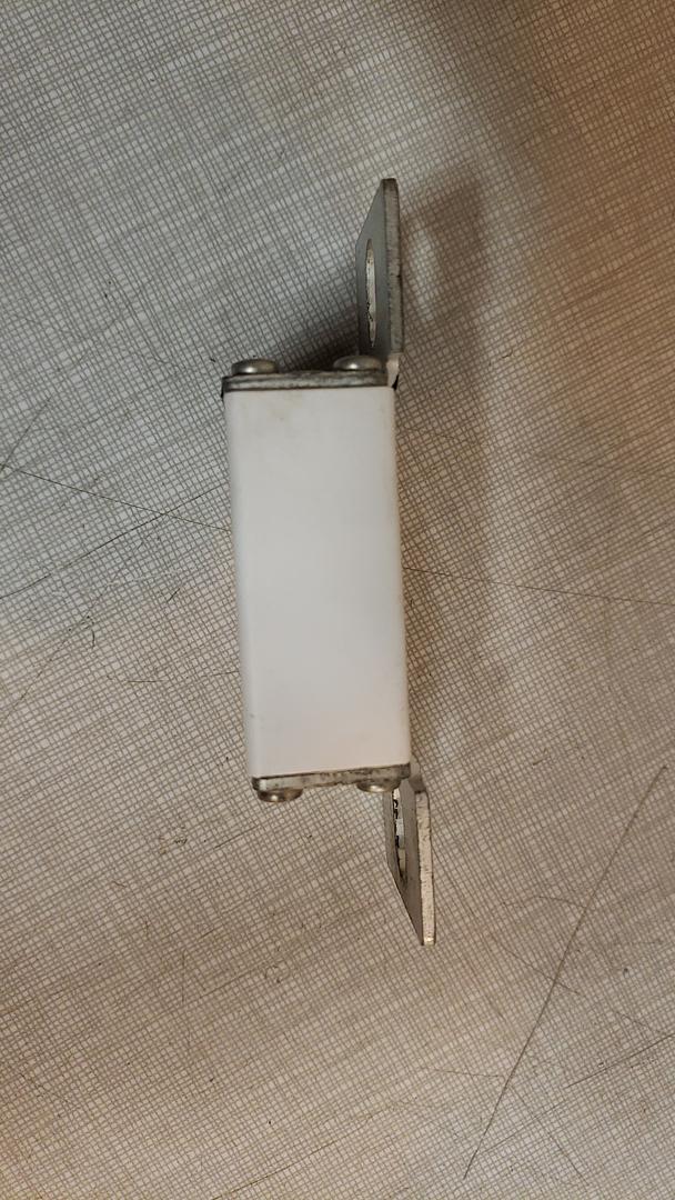 Lot of 8 Bussman 315A Fuse 170M1472 NEW(S6LLST11211)