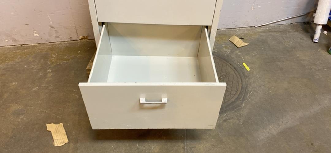 24x22x34" 2' St Charles 4 Drwr Casework Lab Cabinet(S6LLST6479)