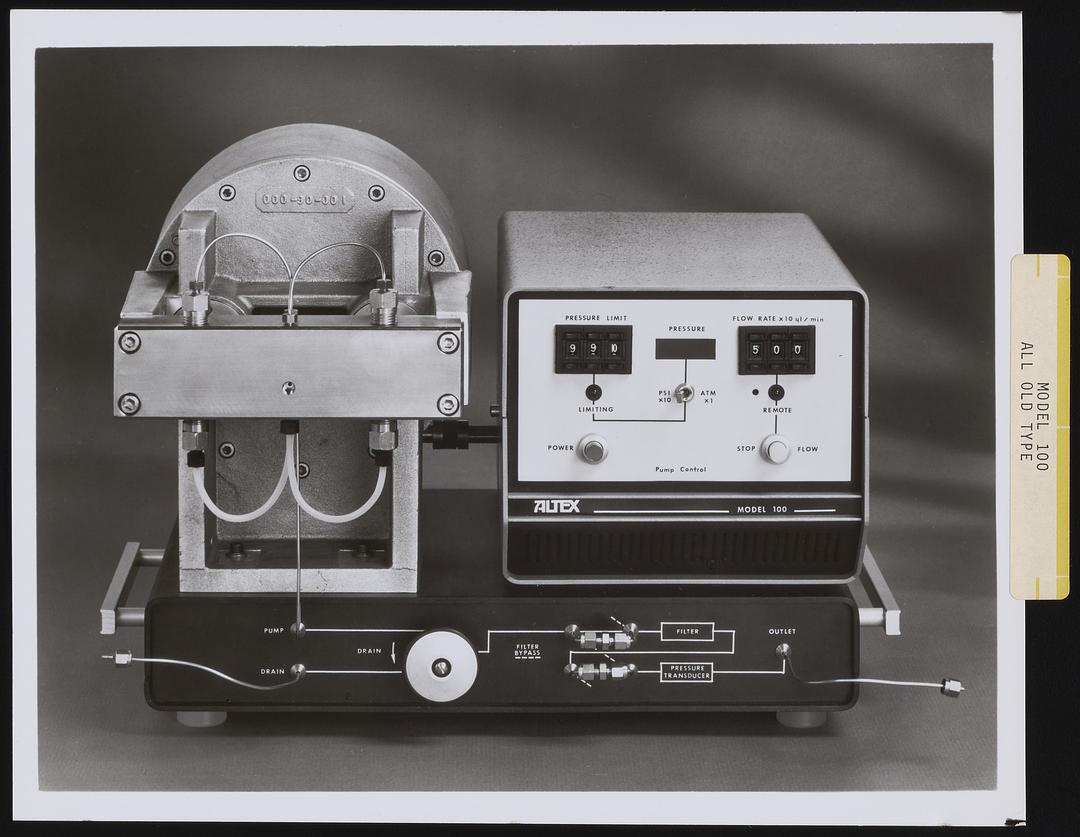 Altex Model 104 High performance liquid chromatography