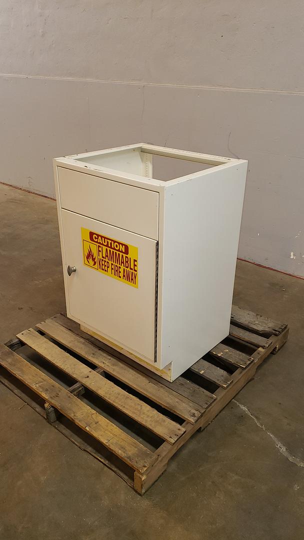 2' Flammable 12 Gallon Cabinet(S6LLST11568)