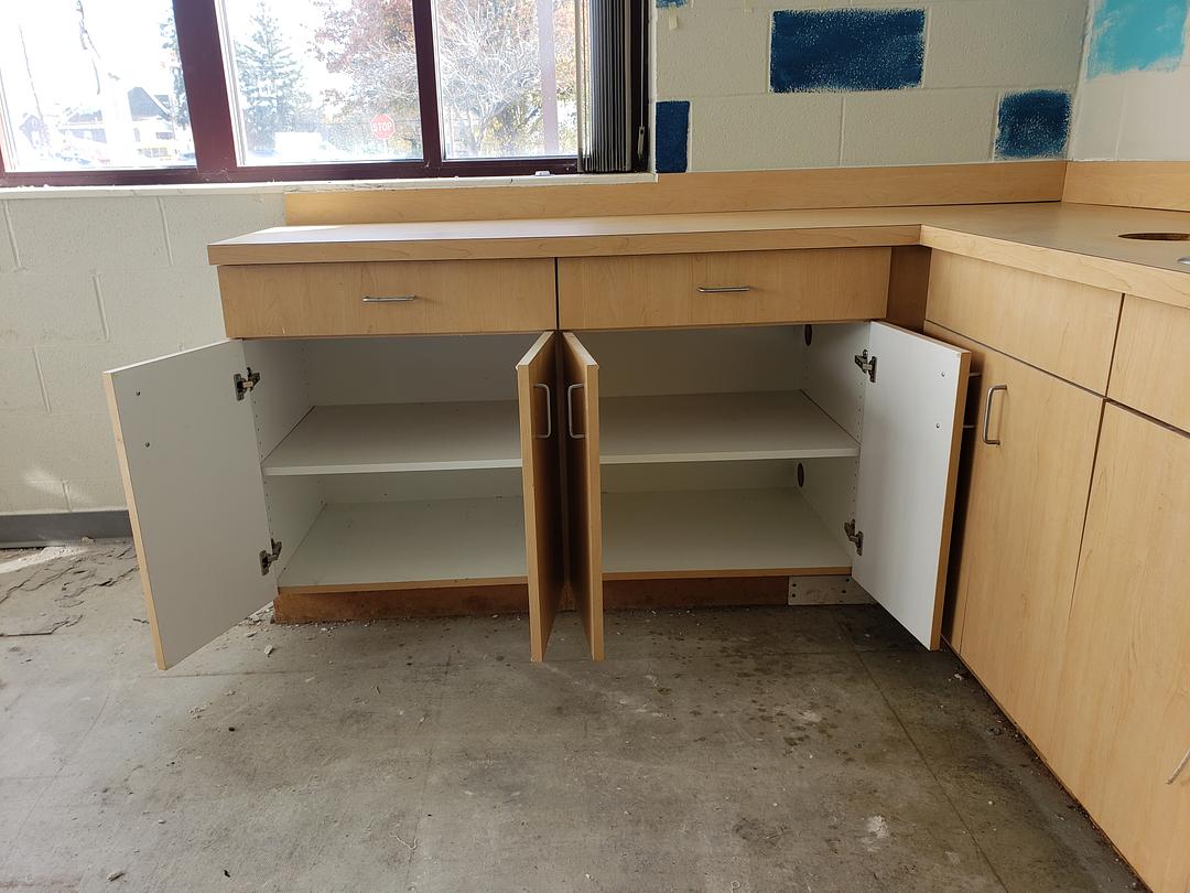 6'x9' Kitchenette Cabinets w/ sink/faucet/backsplash(S6LLST0477)