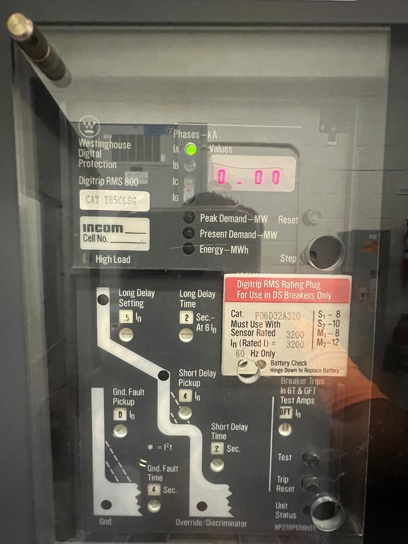 DS632 Westinghouse 3200A Circuit Breaker 3200/3200 120V Shunt (SKU:S6LLST13156)(S6LLST13156)
