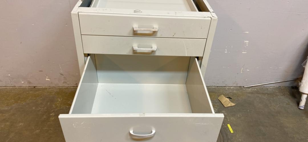 24x22x34" 2' St Charles 4 Drwr Casework Lab Cabinet(S6LLST6479)