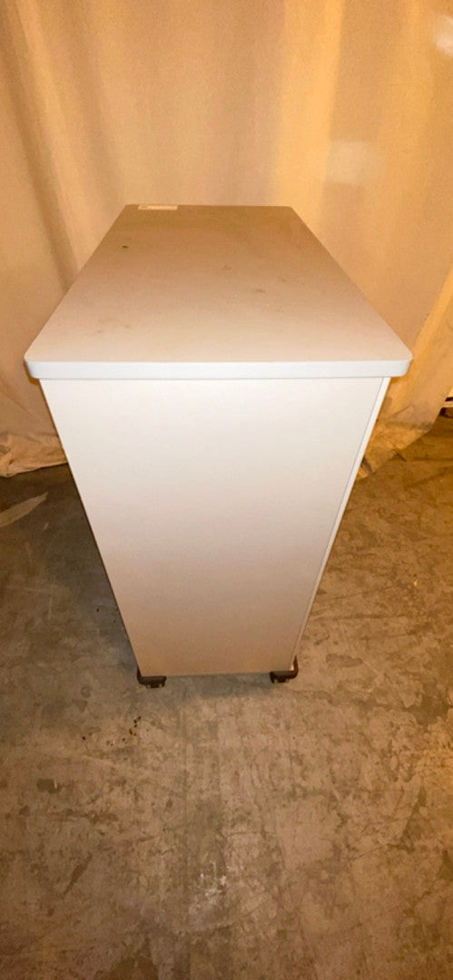 3' Lab Crash Cart Closable Storage by push 36x18x42(S6LLST3028)